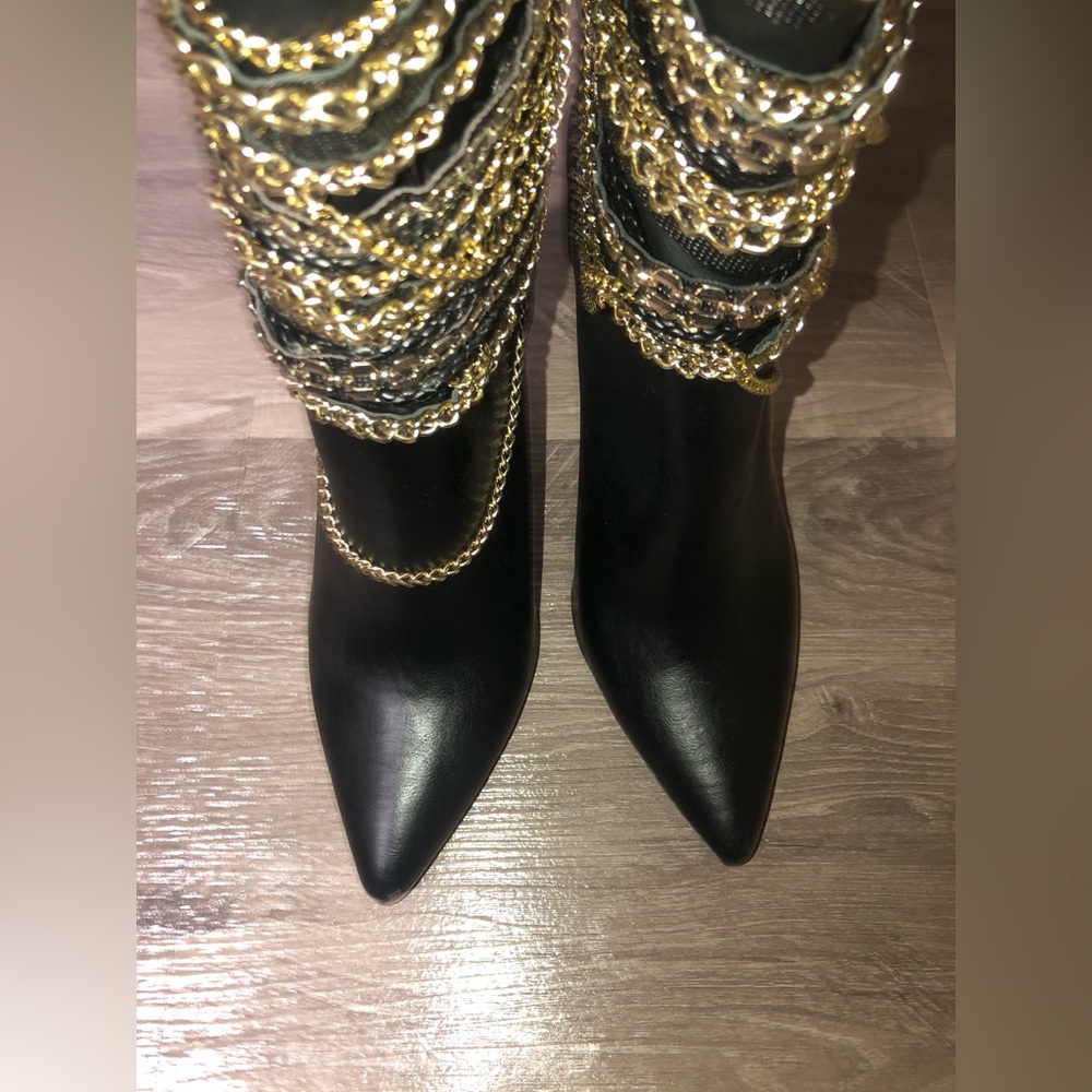 Zigi Girl Black Gold Chain Back Zip 4.5” Heel TALA Rocker boots New - Picture 4 of 10